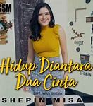 Hidup Diantara Dua Cinta